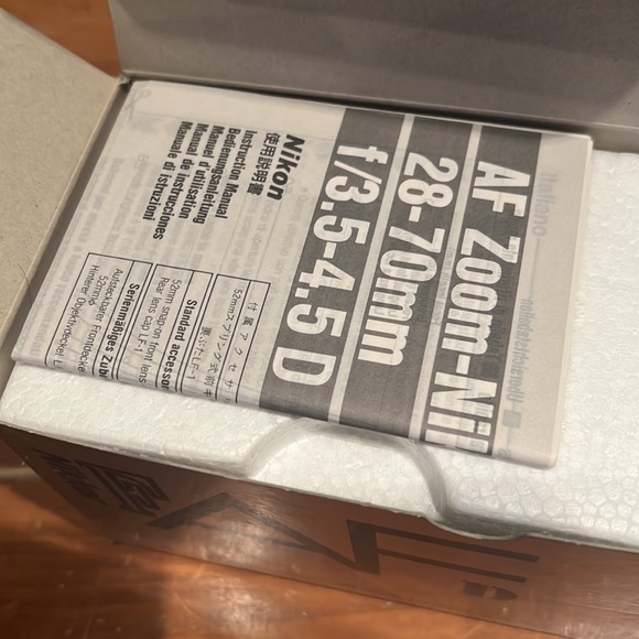 Nikon Nikkor Zoom 28-70mm/f3.5/d4.5 Lens - Picture 5 of 5